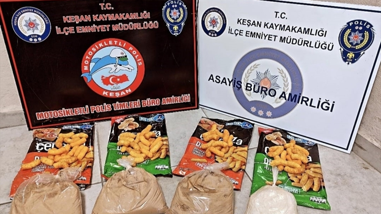 Cips paketlerine uyuşturucu gizlediler: 3 gözaltı