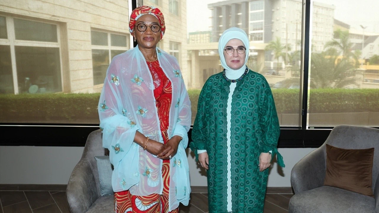 Emine Erdoğan, Nijerya'da temaslarda bulundu