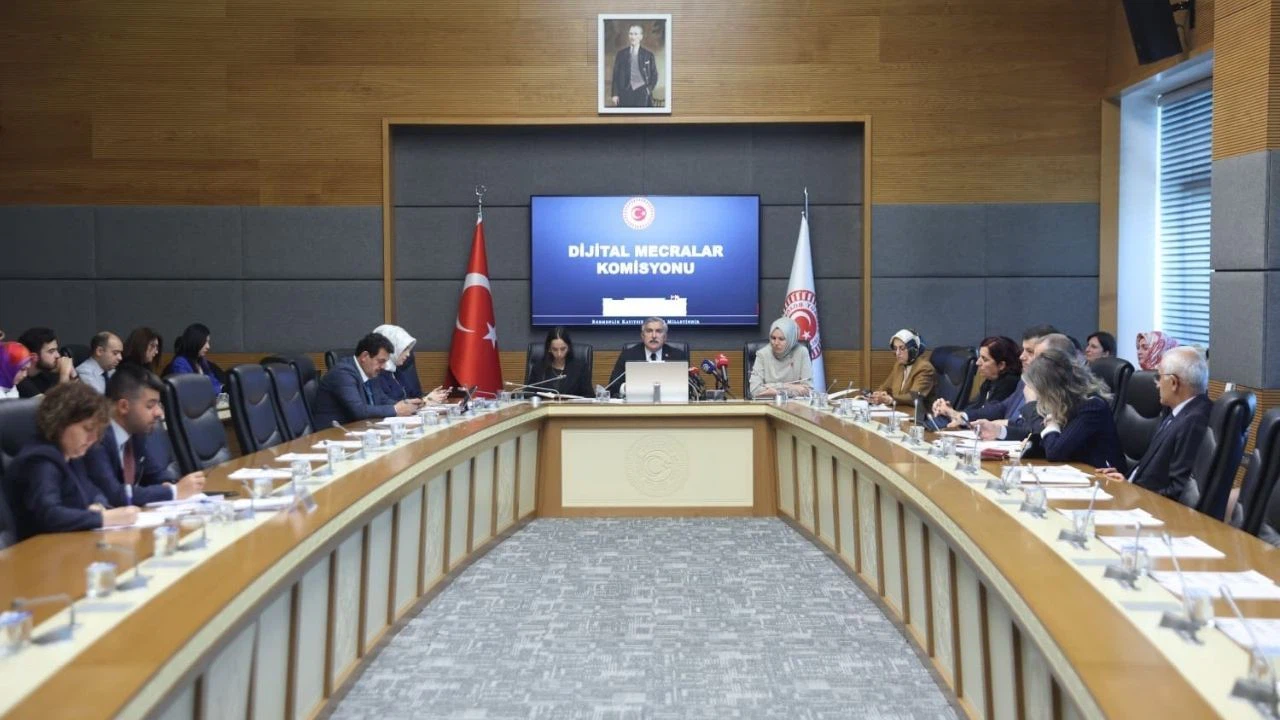 Google yetkilileri TBMM'de: "Yapılacak her düzenlemeye saygı duyuyoruz"