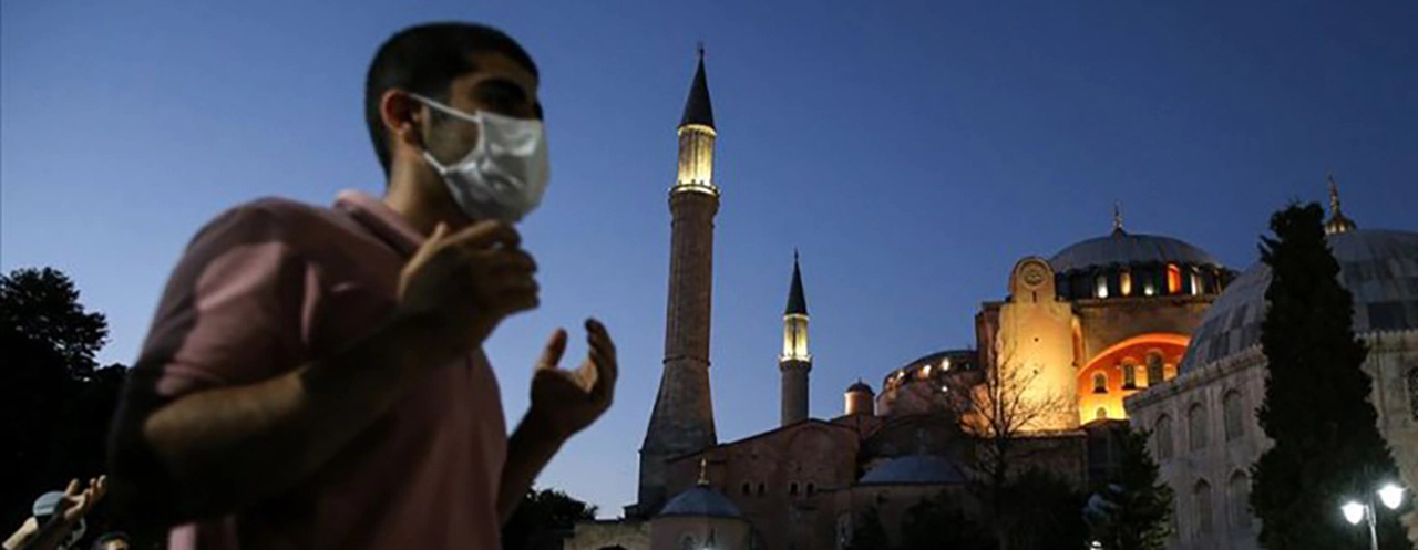 Katolik rahipten Ayasofya övgüsü