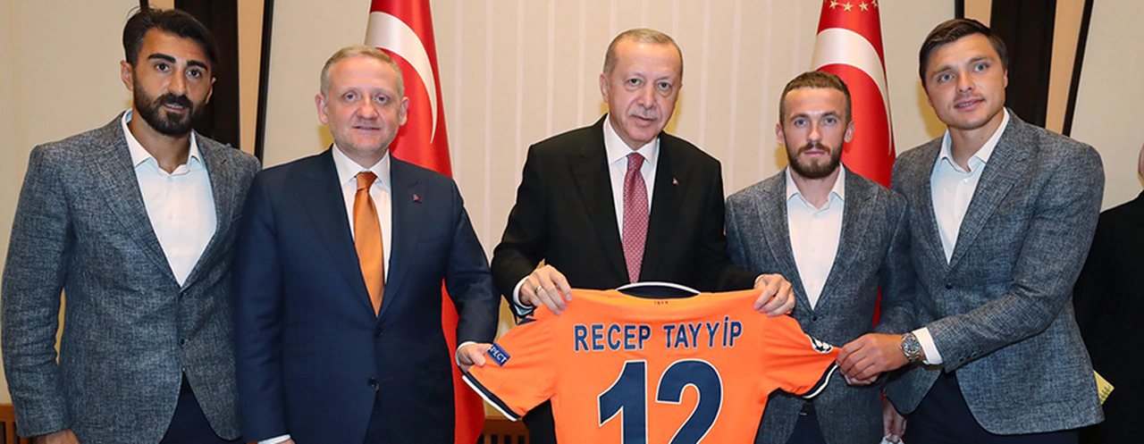 Şampiyon Başakşehir Külliye'de