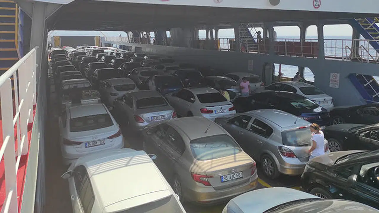 Adım atacak yer kalmadı