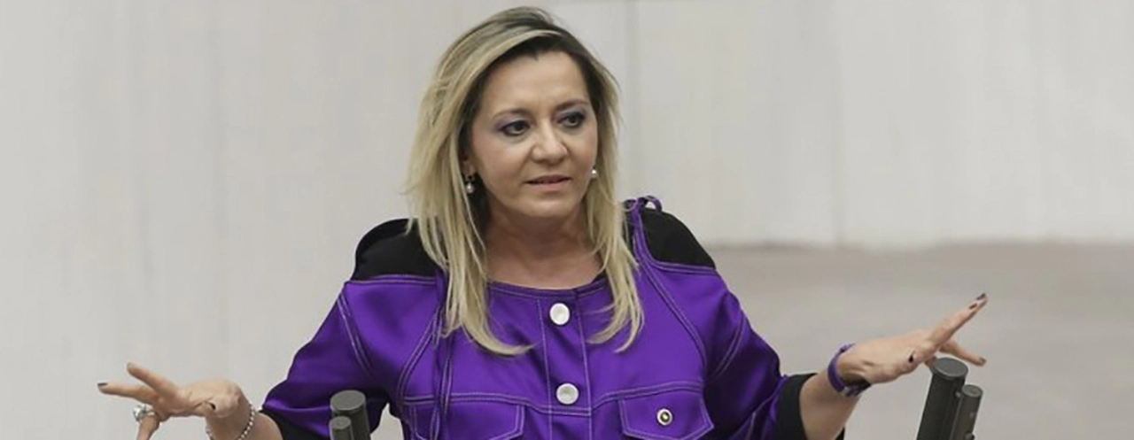 Bitmeyen skandallar İP darmadağın etti