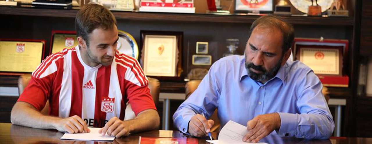 Sivasspor'dan ilk transfer