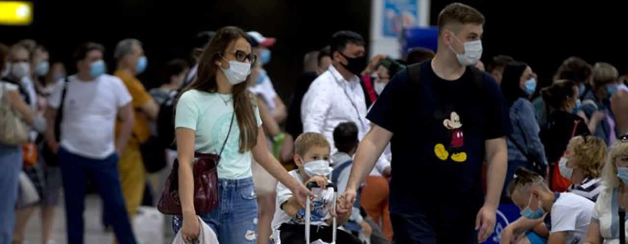 Antalya'ya ilk Rus turist kafilesi