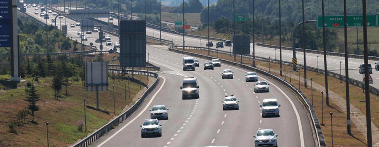 Tatilcilerin dönüş yolculuğu sürüyor