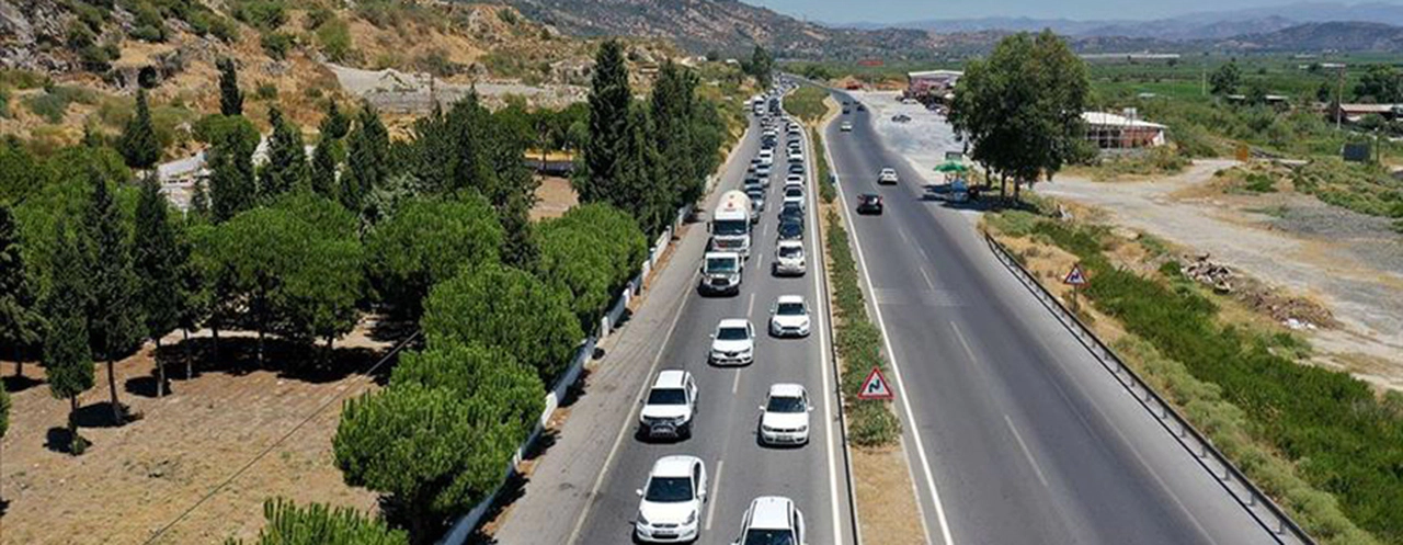 5 kilometrelik araç kuyruğu