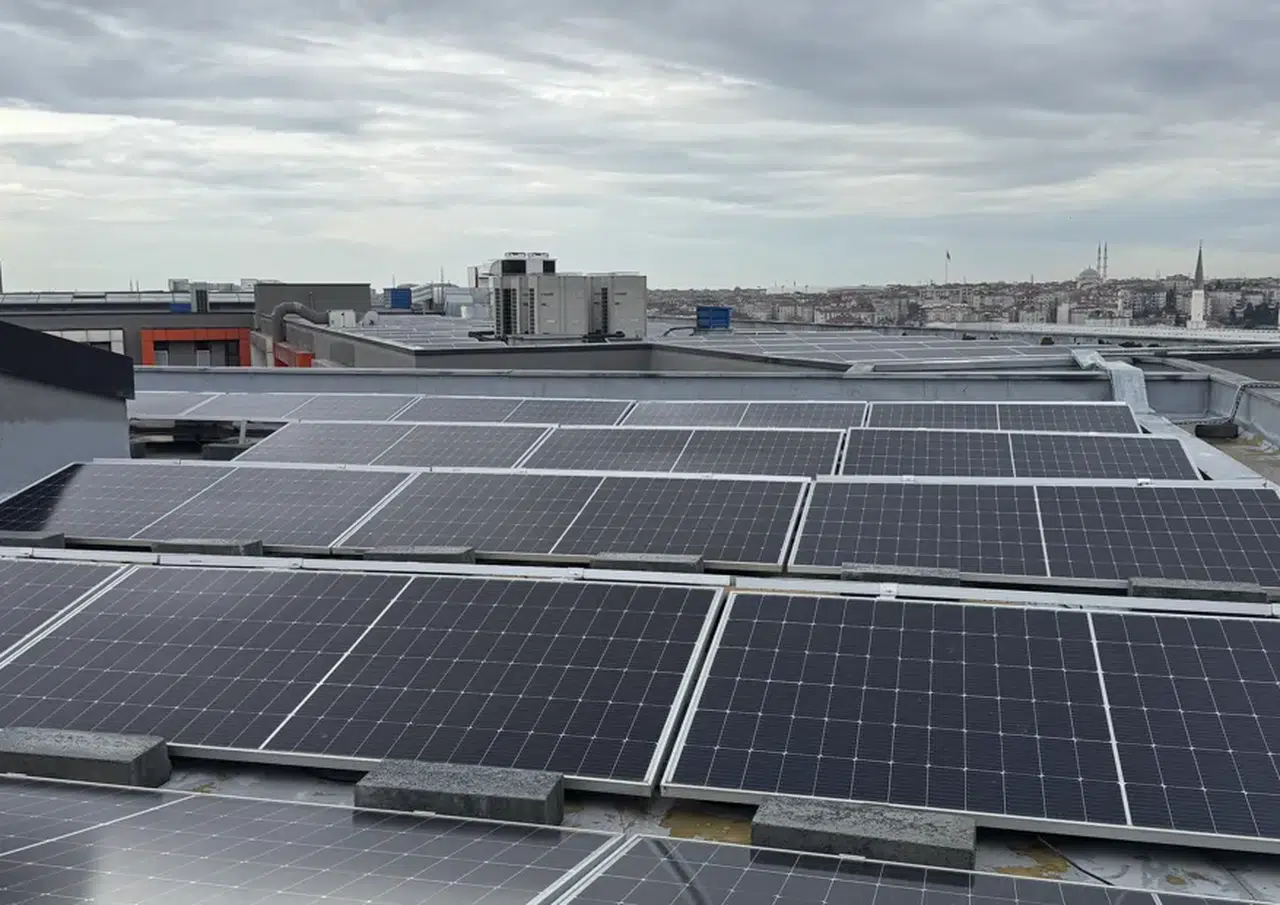 Çatıdaki güneş, faturada tasarruf: Konut GES’leri iklimle mücadelede öne çıkıyor