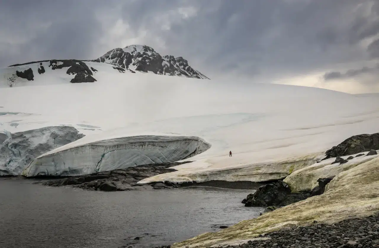 Türk bilim insanlarından Antarktika’da iklim değişikliğine dikkat çeken sembolik tırmanış