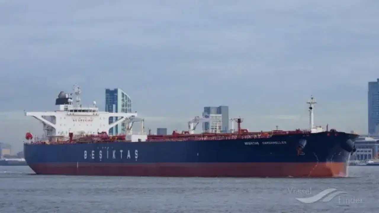 İstanbul Boğazı açıklarında Türk tankerine dron isabet etti