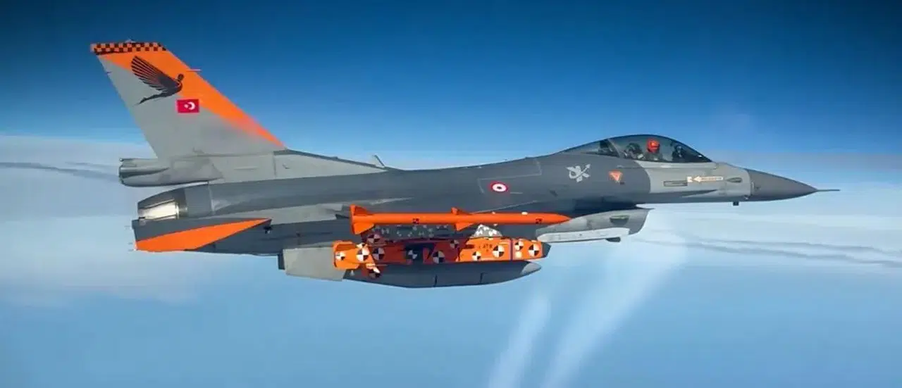 Milli seyir füzesi SOM-J test atışında hedefi başarıyla vurdu