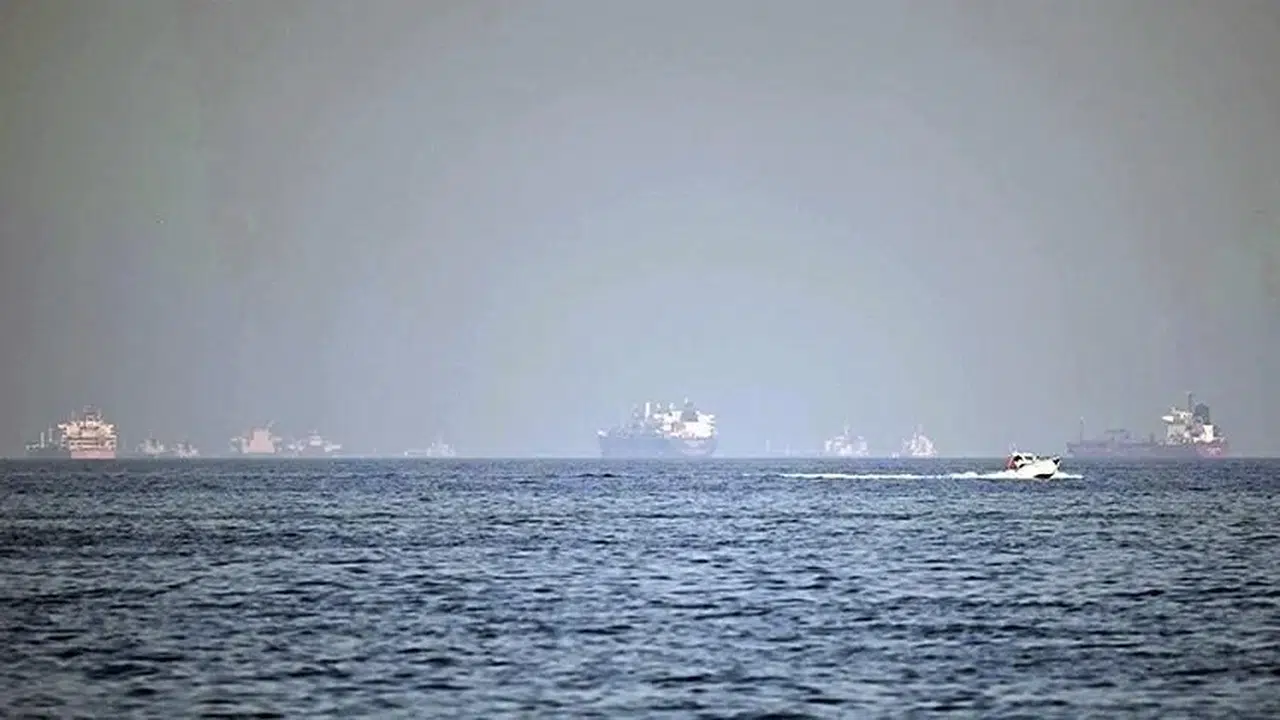 Hürmüz Boğazı çevresinde binden fazla gemi mahsur kaldı