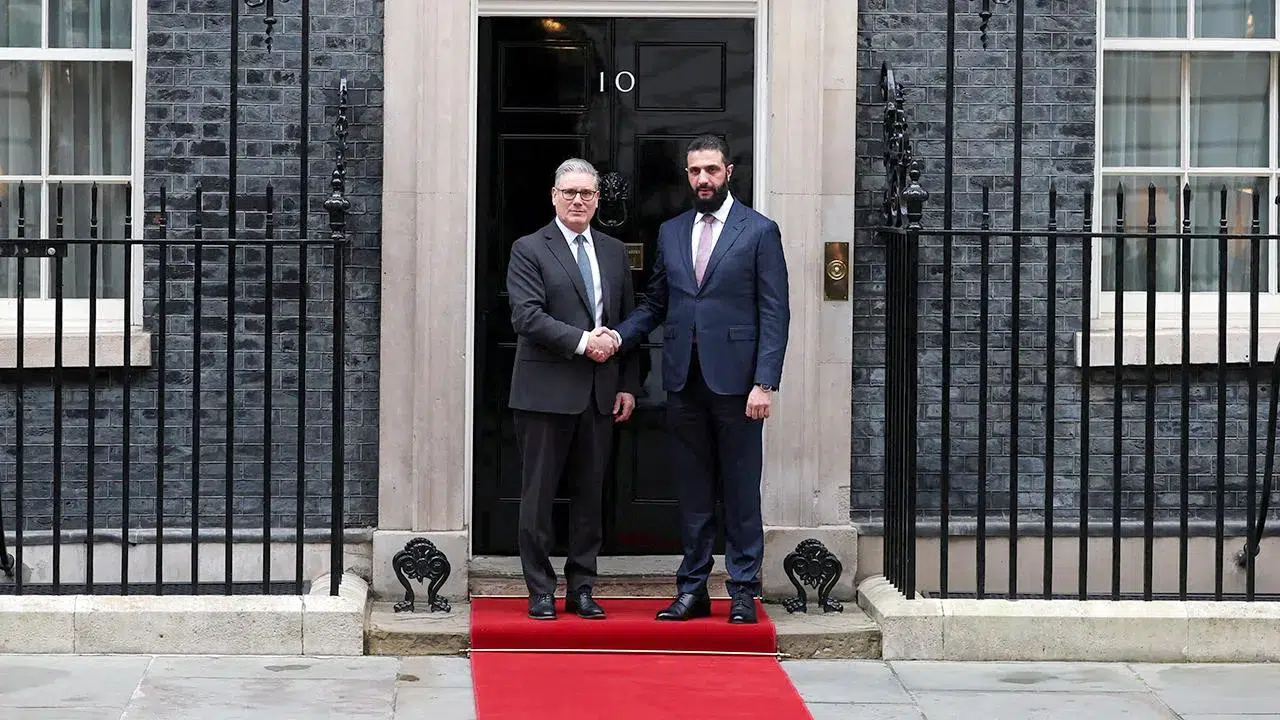 Suriye Cumhurbaşkanı Şara, İngiltere Başbakanı Starmer'la görüştü