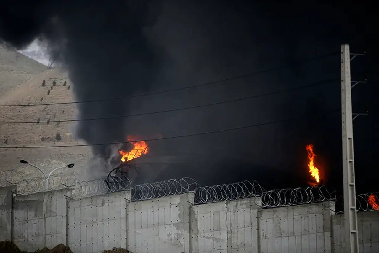 Tahran'da en az 460 ölü, 4 binden fazla yaralı