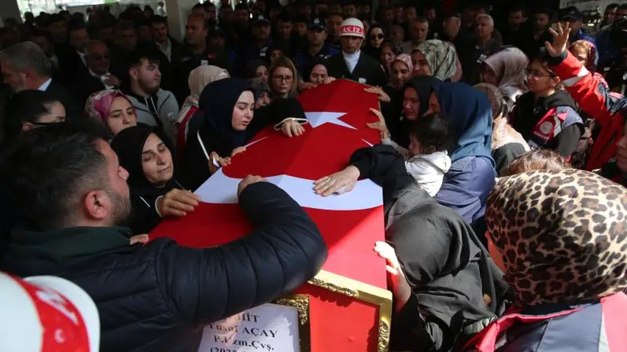 Şehit Piyade Uzman Çavuş Yusuf Açay son yolculuğuna uğurlandı