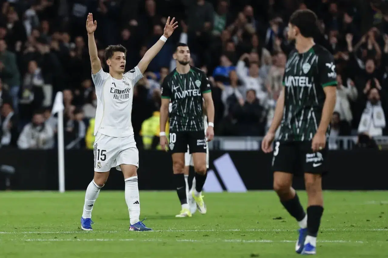 Arda Güler tarihe geçti: Kendi yarı sahasından gol