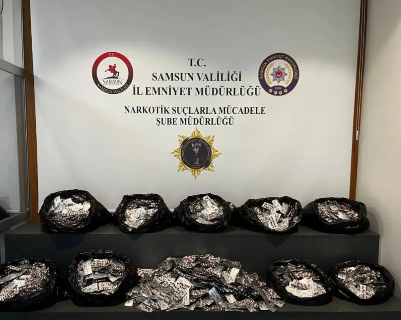 Samsun’da dev narkotik operasyonu: 52 binin üzerinde uyuşturucu hap ele geçirildi
