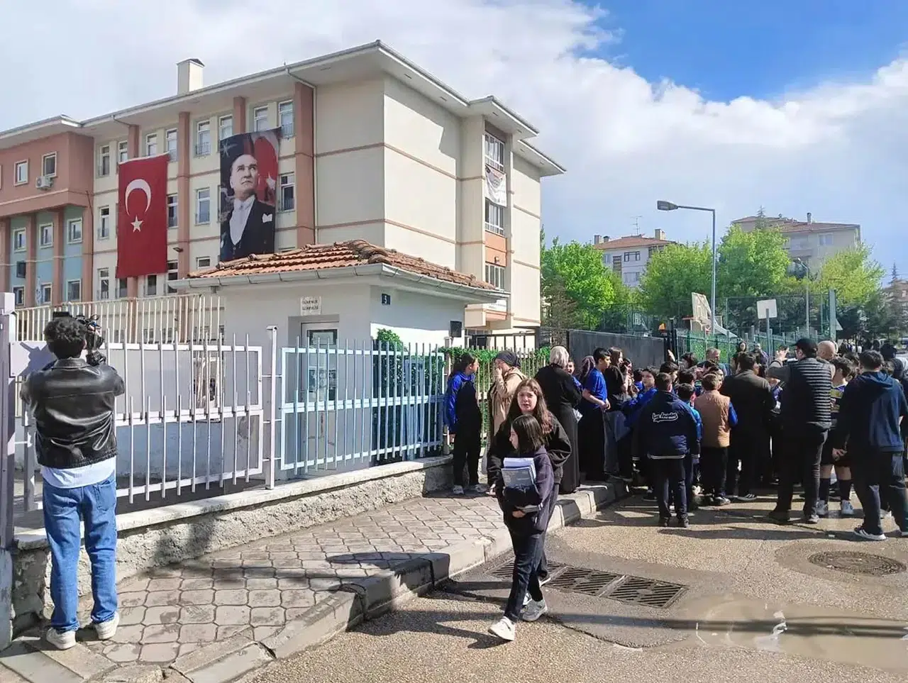 Okulda silah iddiası: Sincan’da soruşturma başlatıldı