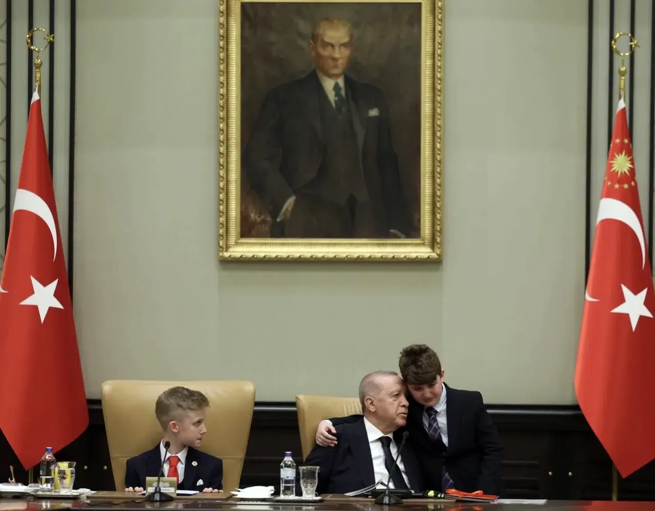 Cumhurbaşkanı Erdoğan Külliye’de çocukları kabul etti