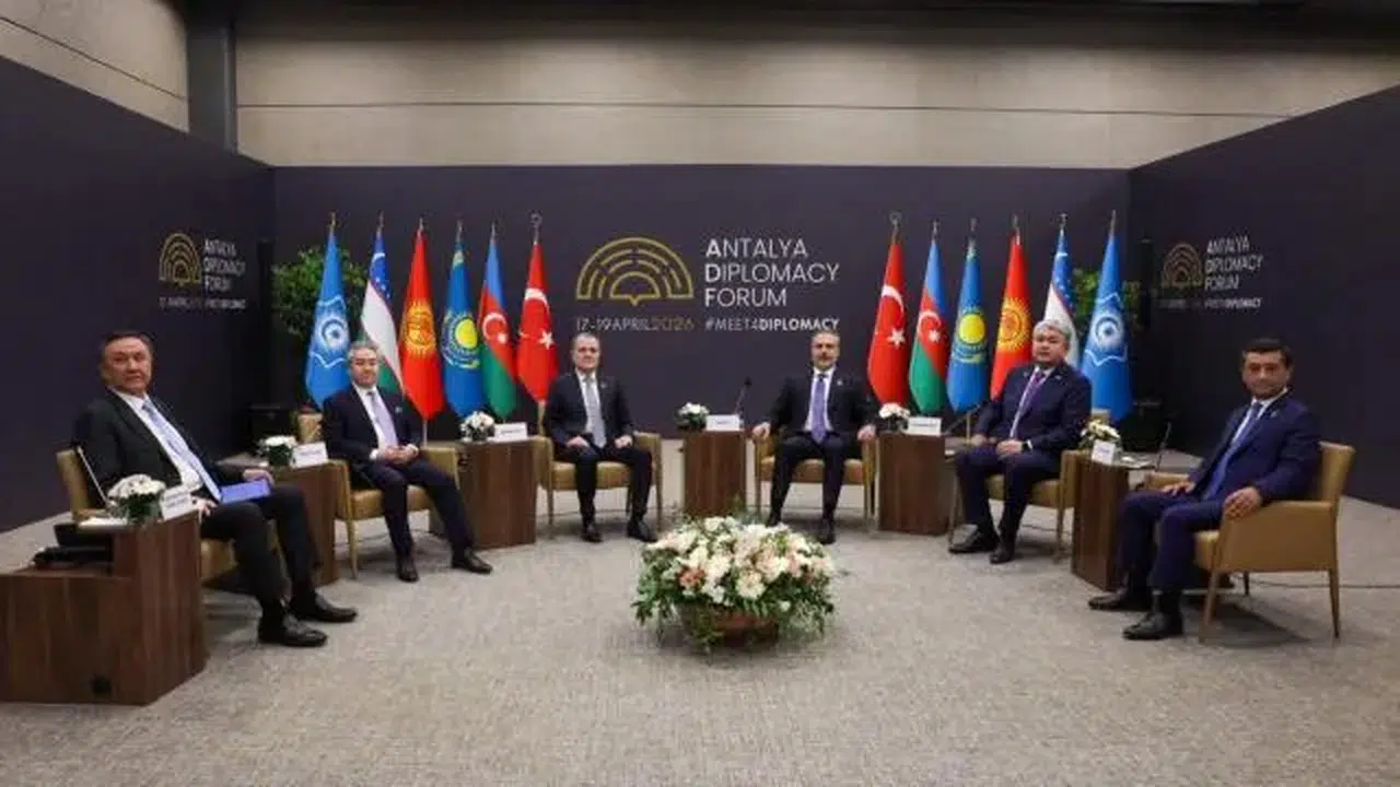 Bakan Fidan, ADF kapsamındaki temaslarını sürdürüyor