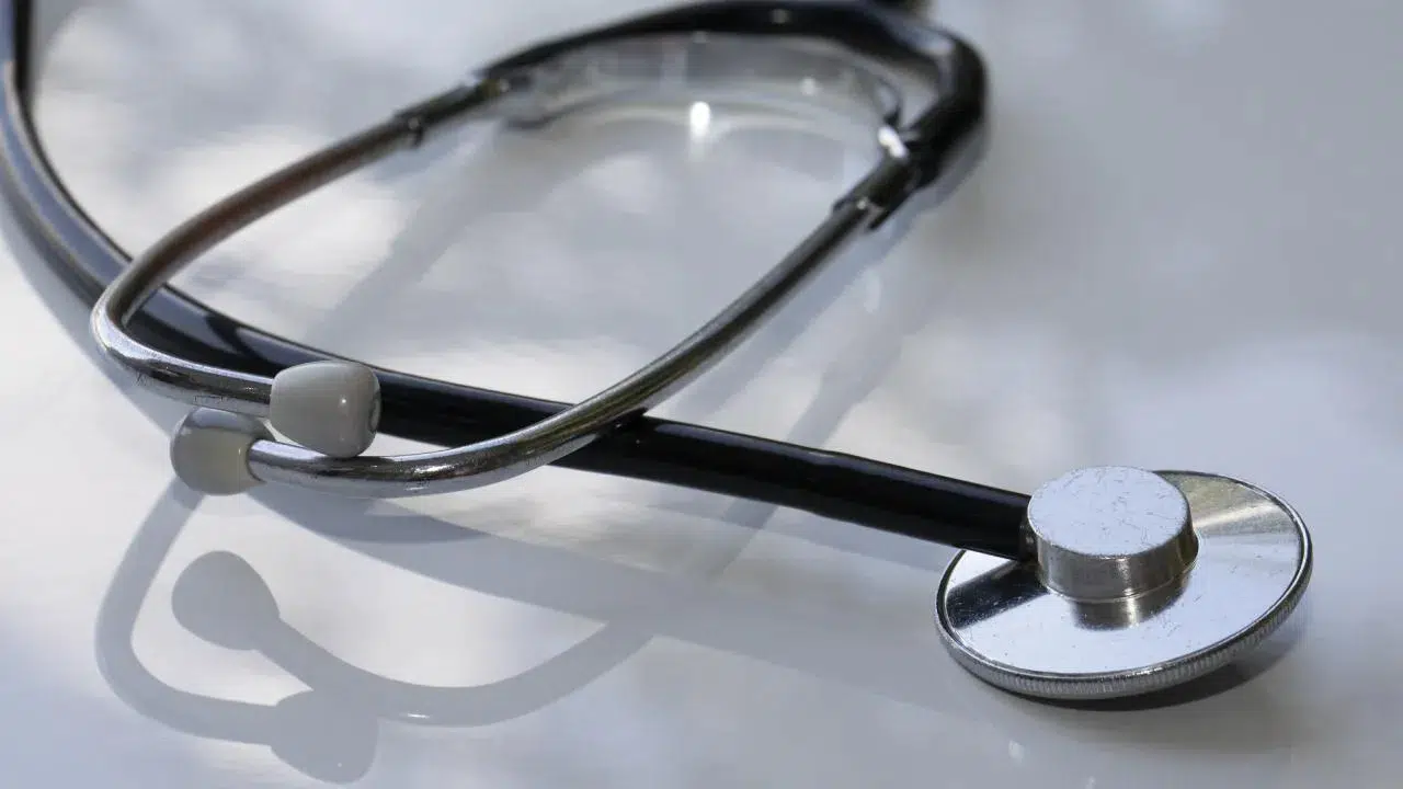 İstanbul'da FETÖ'ye yönelik operasyonda 17 doktor gözaltına alındı