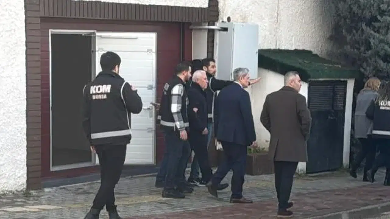 Bursa Büyükşehir Belediye Başkanı Bozbey tutuklandı