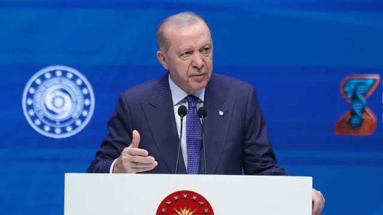 Cumhurbaşkanı Erdoğan: “Güncelliğini kaybetmiş bilgi, sahibi için yüktür”