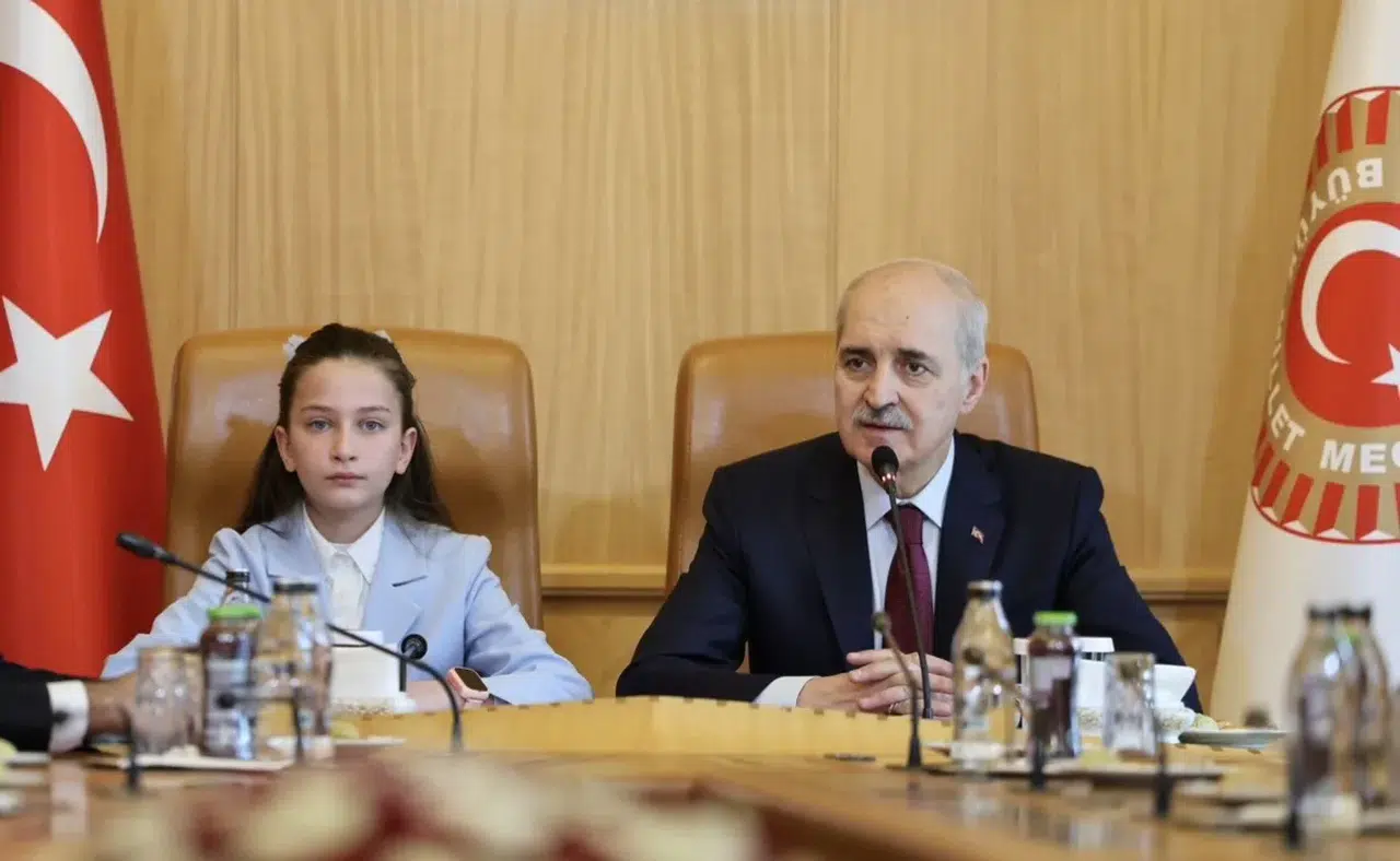 TBMM Başkanı Kurtulmuş, Milli Eğitim Bakanı Tekin ve beraberindeki çocukları kabul etti.