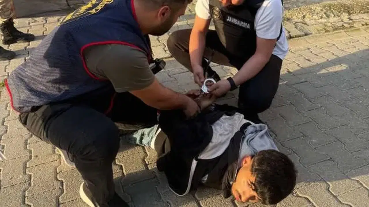 MİT’ten siber suç şebekesine eş zamanlı operasyon: 12 gözaltı