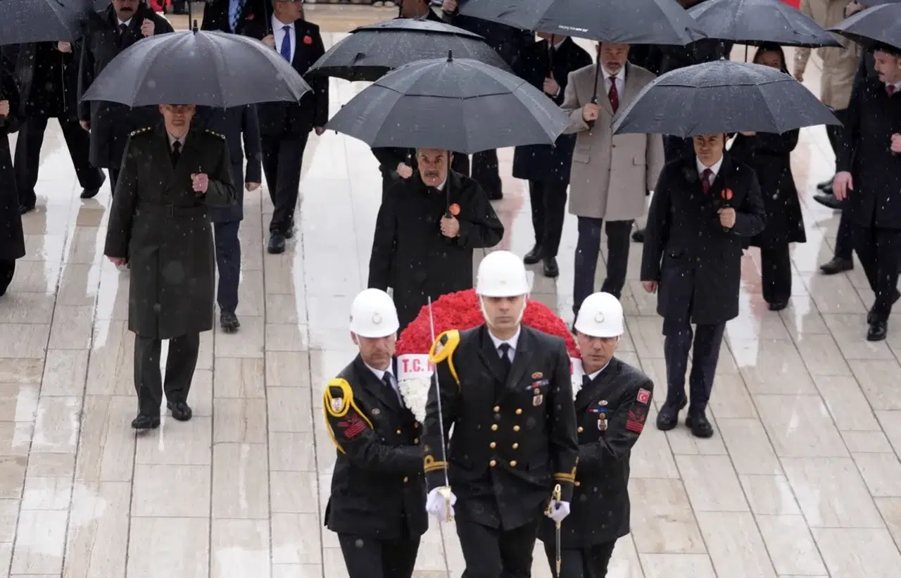 Bakan Tekin:” Sorumluluk şuuru yüksek nesiller yetiştirmek başlıca görevimizdir"