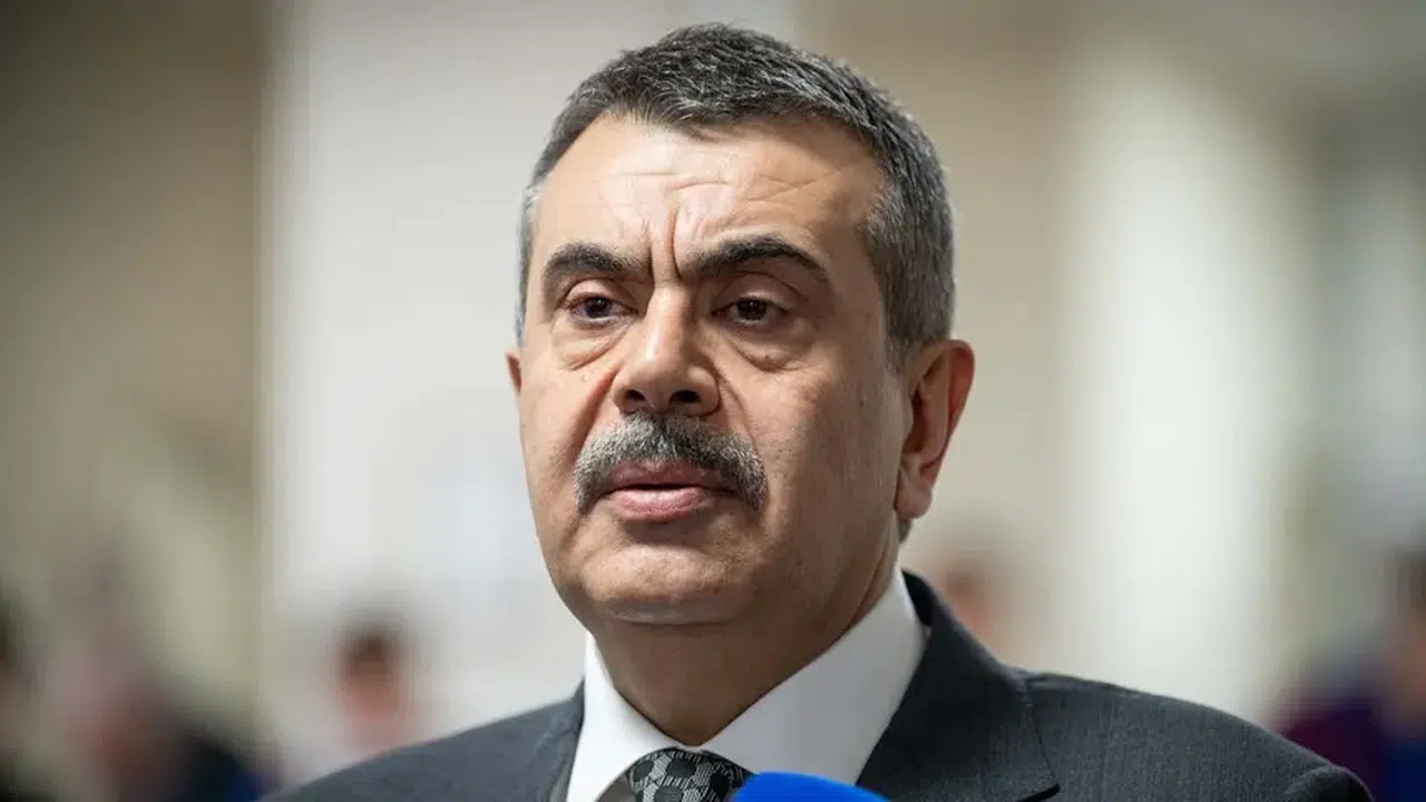 Bakan Tekin: “Yapay zeka, siber güvenlik ve savunma sanayisine yönelik tematik meslek liseleri açtık”