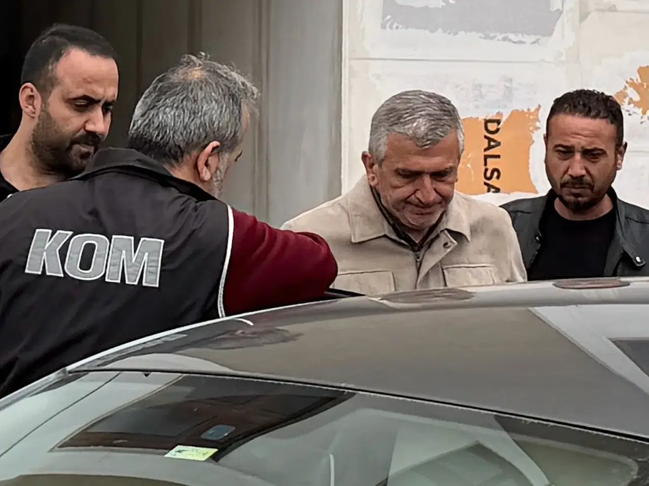 Akçakoca Belediye Başkanı Albayrak "irtikap" soruşturmasında tutuklandı