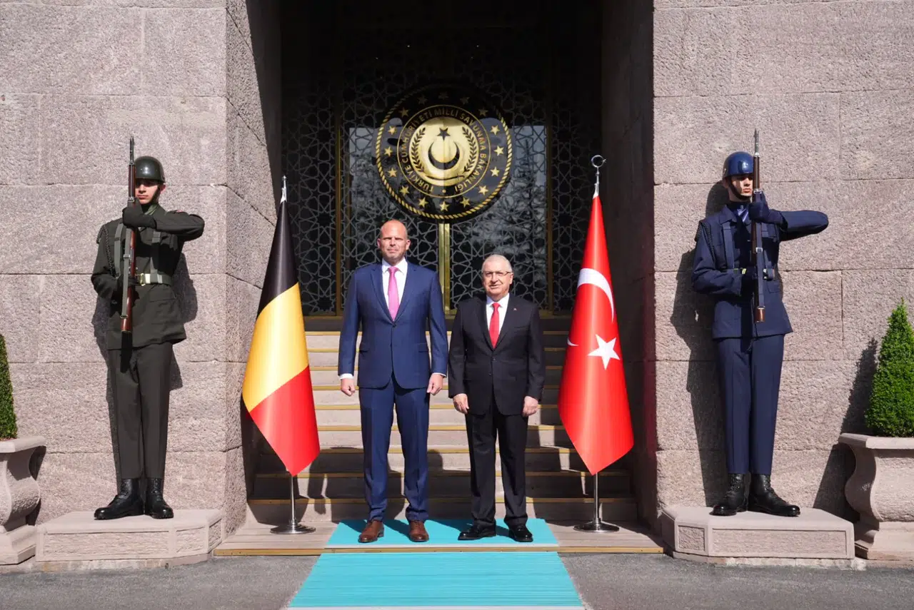Bakan Güler, Belçika Savunma ve Dış Ticaret Bakanı Francken ile görüştü