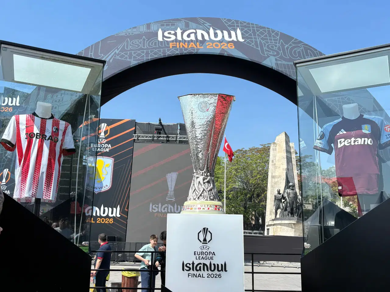 Avrupa Ligi finali öncesi İstanbul’da futbol heyecanı başladı