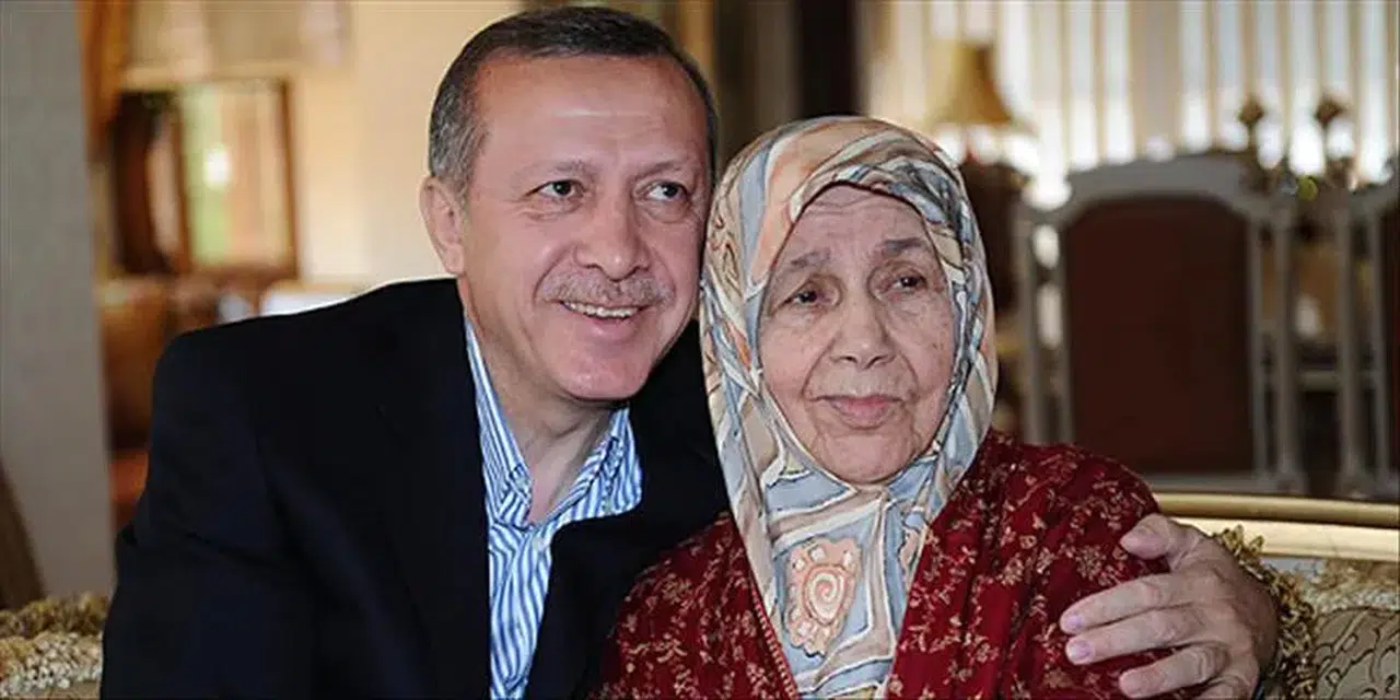 Cumhurbaşkanı Erdoğan’dan Anneler Günü mesajı: “Türkiye Yüzyılı annelerin emeğiyle yükselecek”