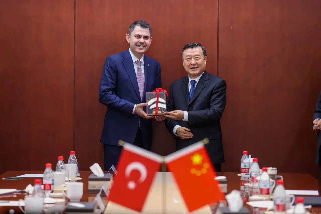 Bakan Kurum, Çinli mevkidaşı Ni Hong ile Pekin’de görüştü