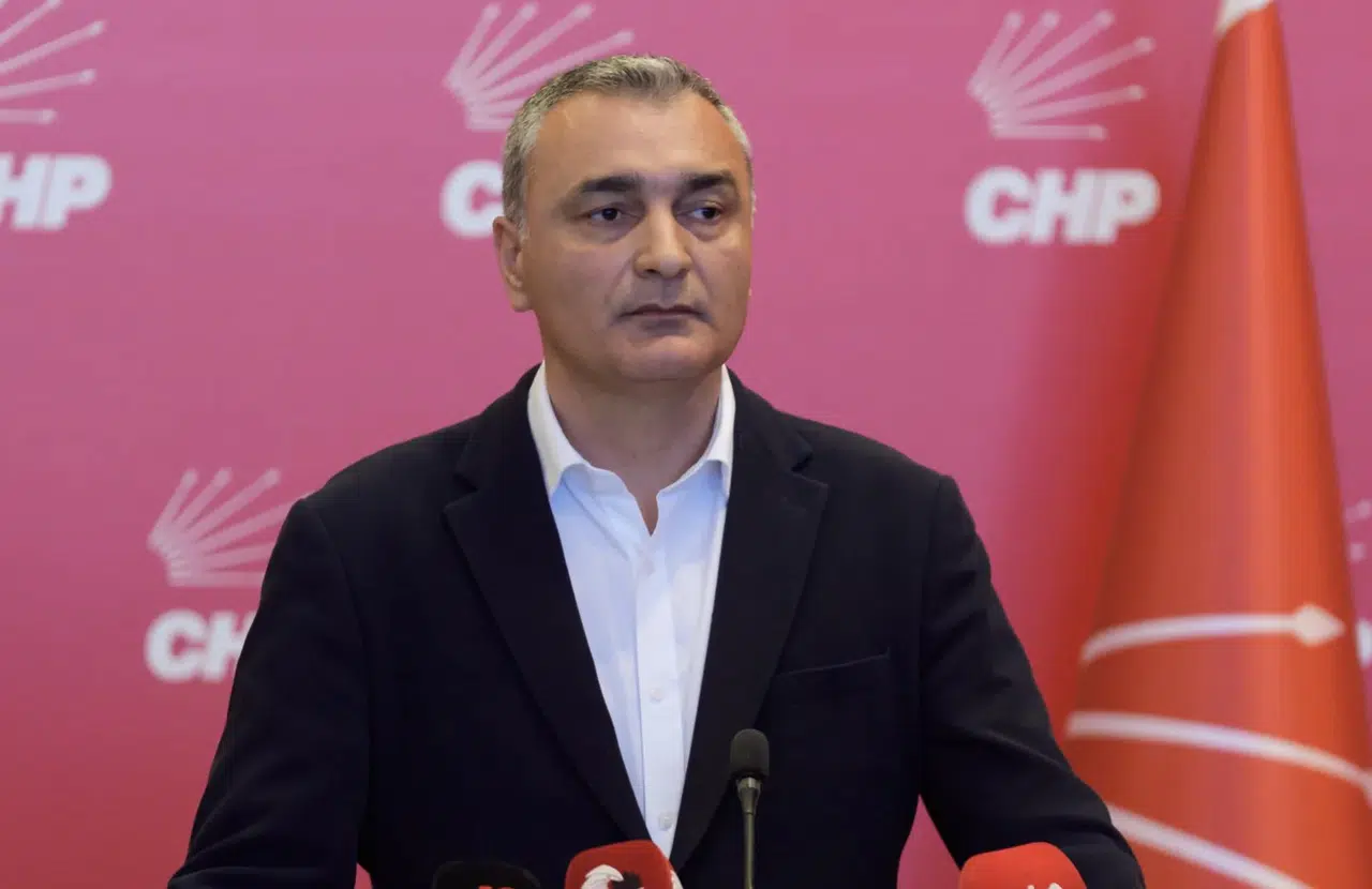 CHP’de kriz trafiği: Sarı’dan “Genel merkezde çözüm” çağrısı