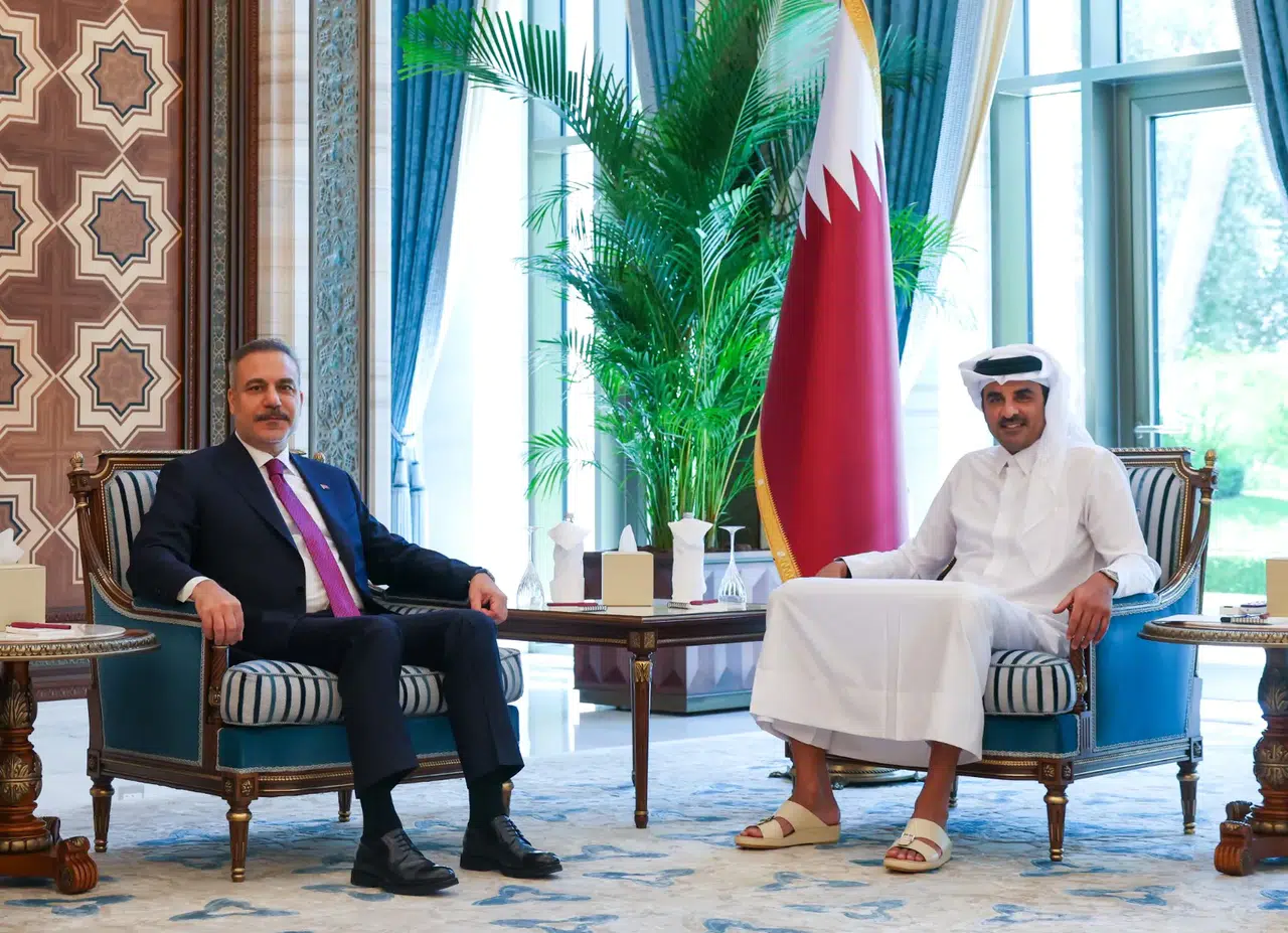 Bakan Fidan’ın Doha temasları sürüyor: Katar Emiri ile bir araya geldi