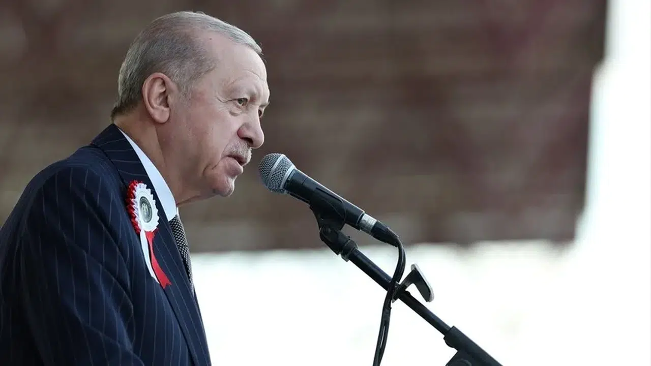 Cumhurbaşkanı Erdoğan: "Polislerimiz devletin şefkat elini milletimizle buluşturacak"
