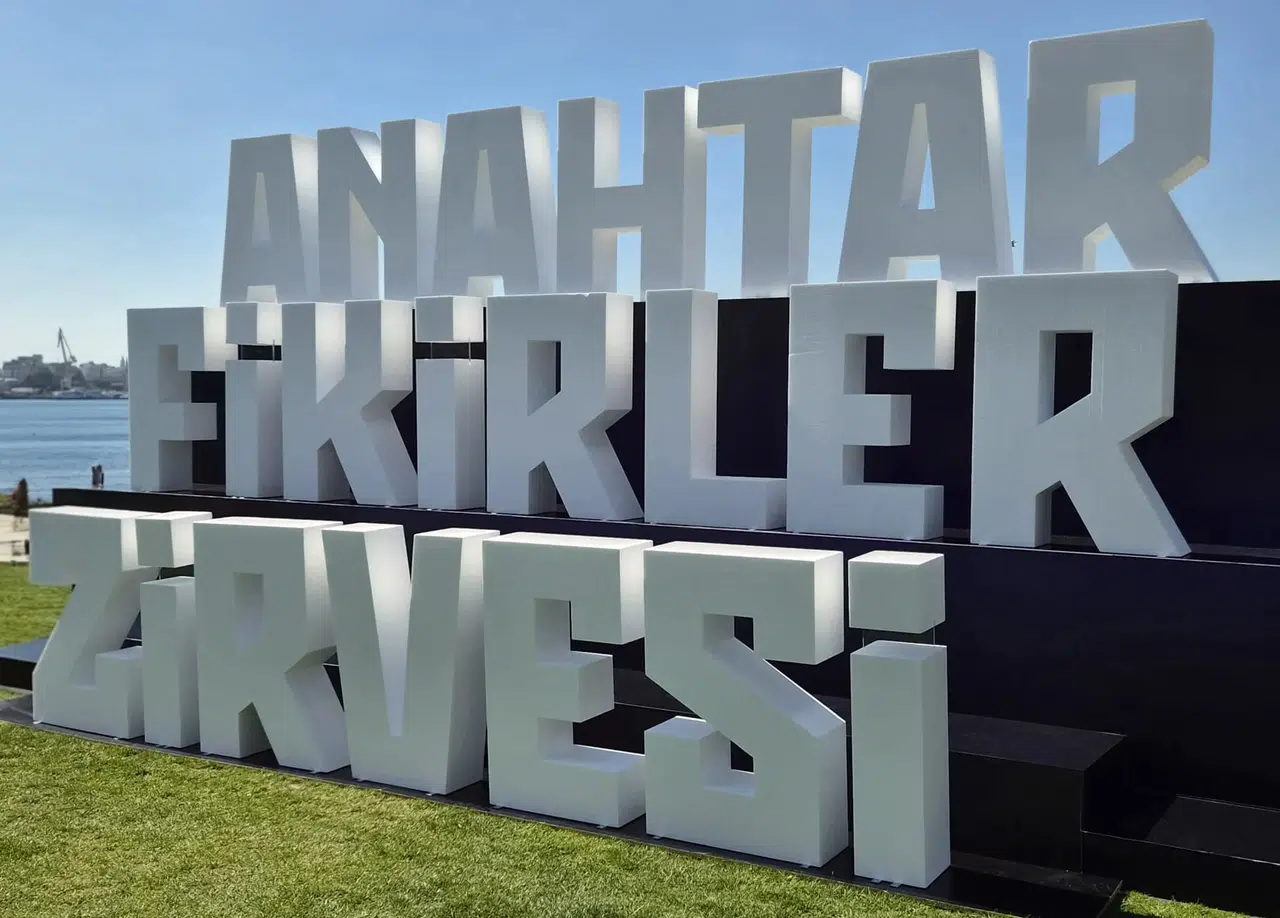 Emlak Konut Anahtar Fikirler Zirvesi 2026, İstanbul’da başladı