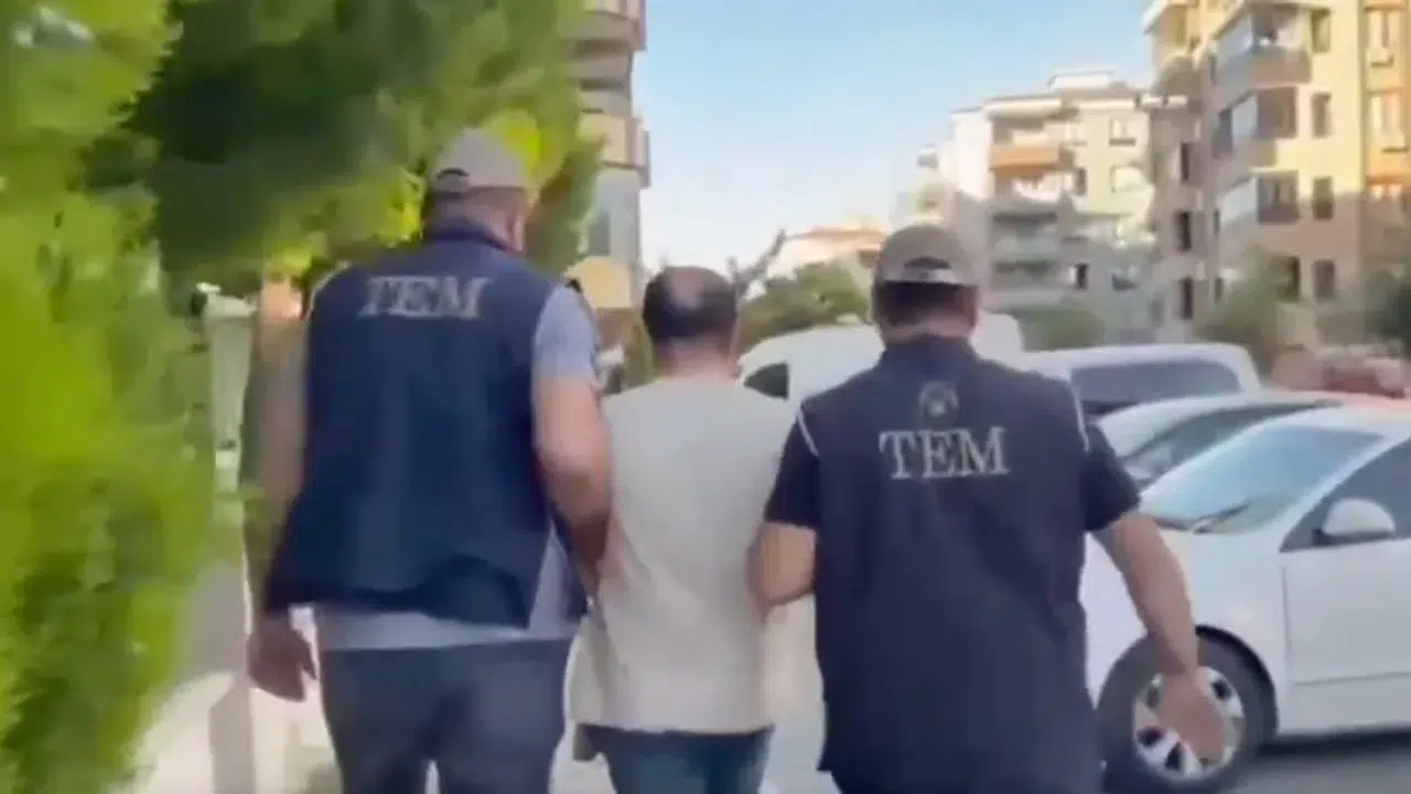 FETÖ’ye yönelik 42 ildeki operasyonlarda 128 şüpheli tutuklandı