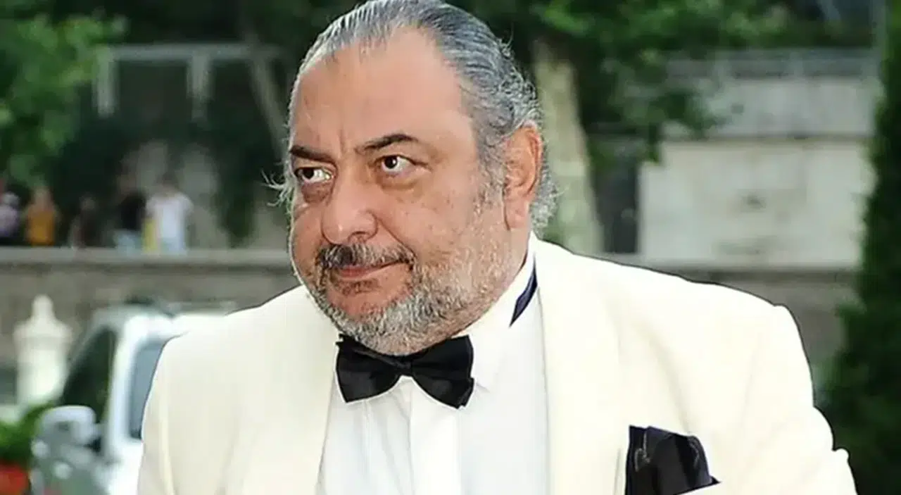 Türk televizyonculuğunun simge isimlerinden Reha Muhtar hayatını kaybetti