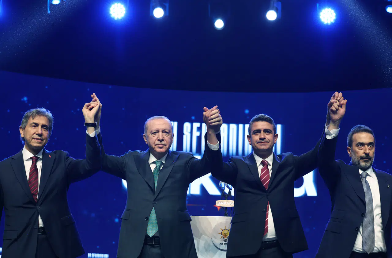 CHP’den istifa eden Haymana Belediye Başkanı Levent Koç AK Parti’ye katıldı
