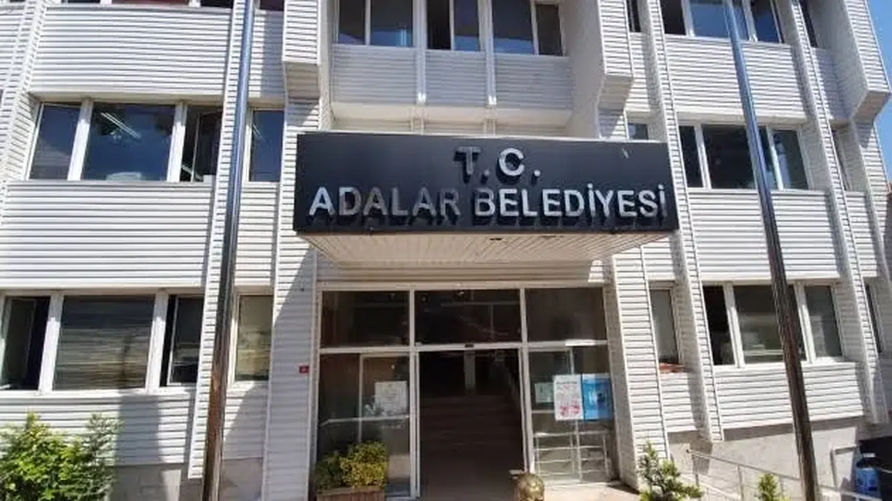 CHP’li Adalar Belediyesine operasyon düzenlendi: 41 gözaltı