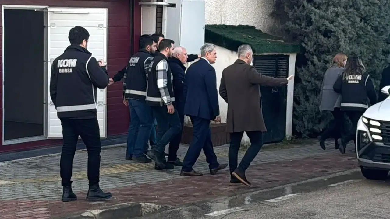 Bursa’da rüşvet ve örgüt soruşturması: Mustafa Bozbey hakkında 402 yıla kadar hapis istemi