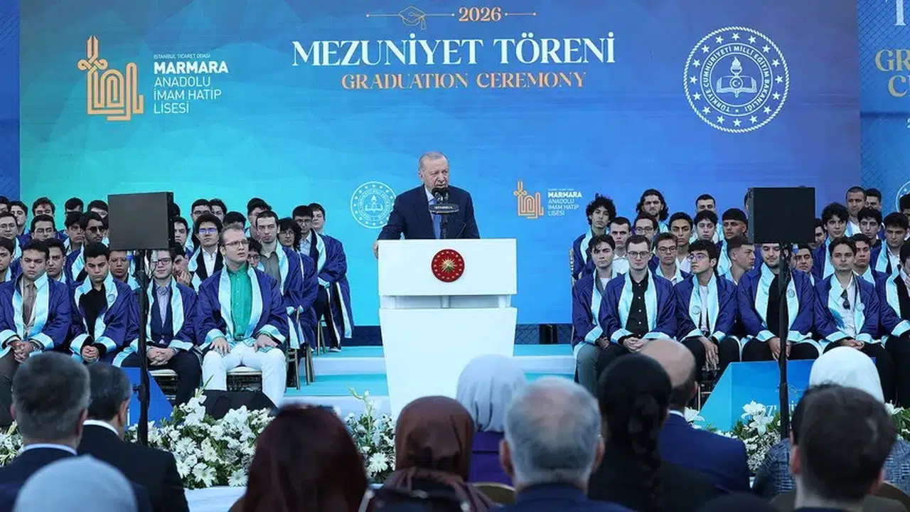 Cumhurbaşkanı Erdoğan, torunu Ömer Tayyip Erdoğan’ın mezuniyet törenine katıldı