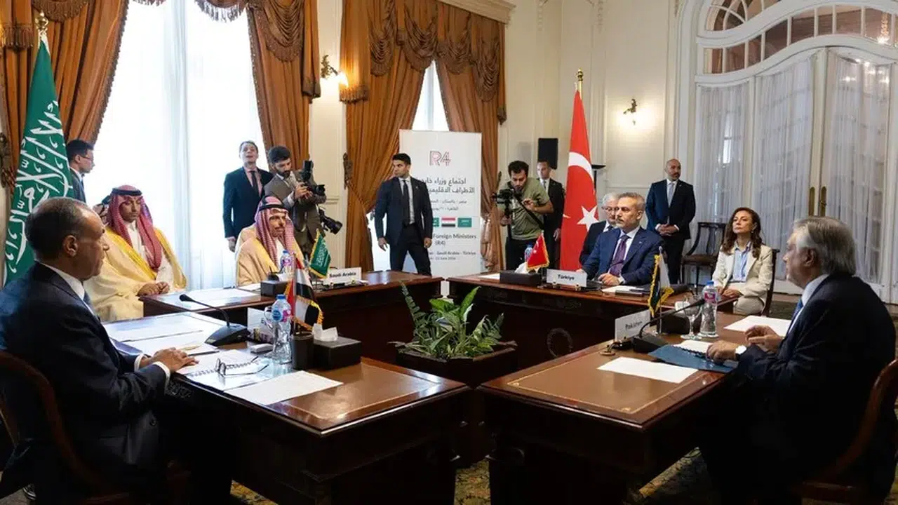 Kahire'de dışişleri bakanları toplantısı sonrası ortak bildiri yayınlandı