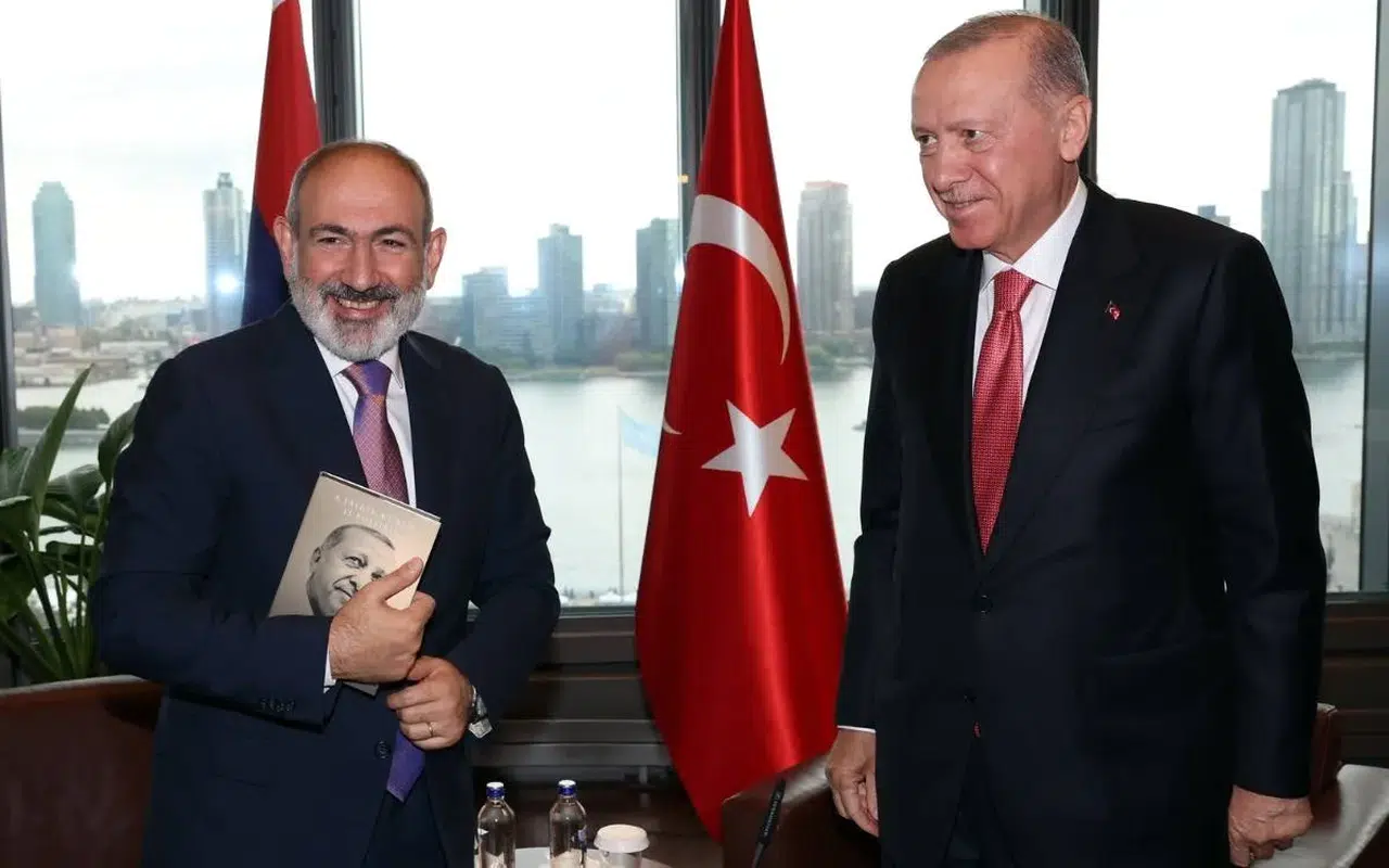 Cumhurbaşkanı Erdoğan, Ermenistan Başbakanı Paşinyan ile görüştü