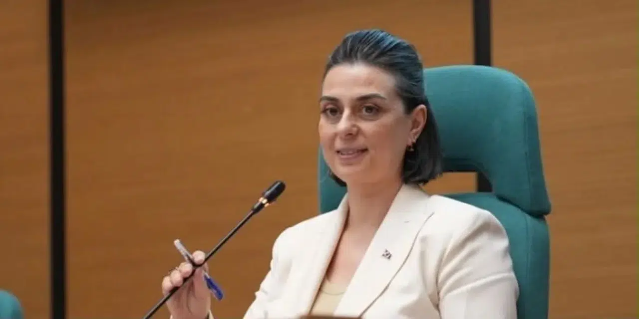 CHP’li Üsküdar Belediyesine rüşvet operasyonu: Başkan Sinem Dedetaş dahil 6 gözaltı