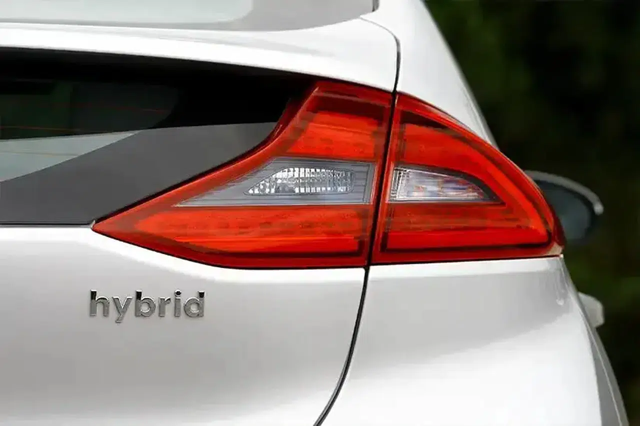 Hibrit otomobiller ilk yarıda büyümesini sürdürdü